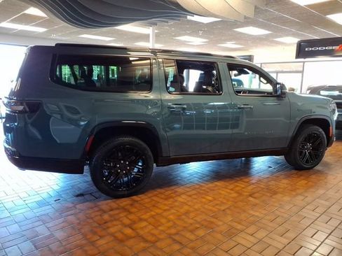 New 2026 Jeep Grand Wagoneer L Limited AWD/4WD image 2