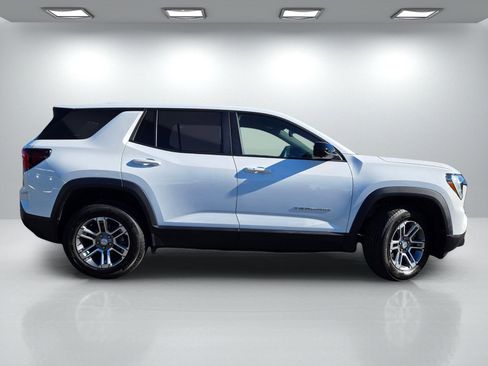 Used 2026 GMC Terrain Elevation w/ Technology Package II image 3