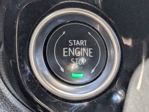 Used 2025 Chevrolet Silverado 2500 LT w/ Convenience Package image 30