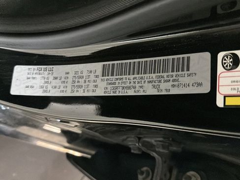 Used 2019 RAM 1500 Big Horn AWD/4WD image 11