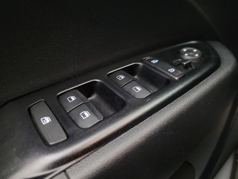 Used 2023 Hyundai Venue SEL w/ Cargo Package FWD image 27