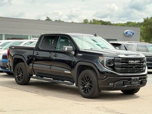 Used 2024 GMC Sierra 1500 Elevation w/ Elevation Premium Package AWD/4WD image 22