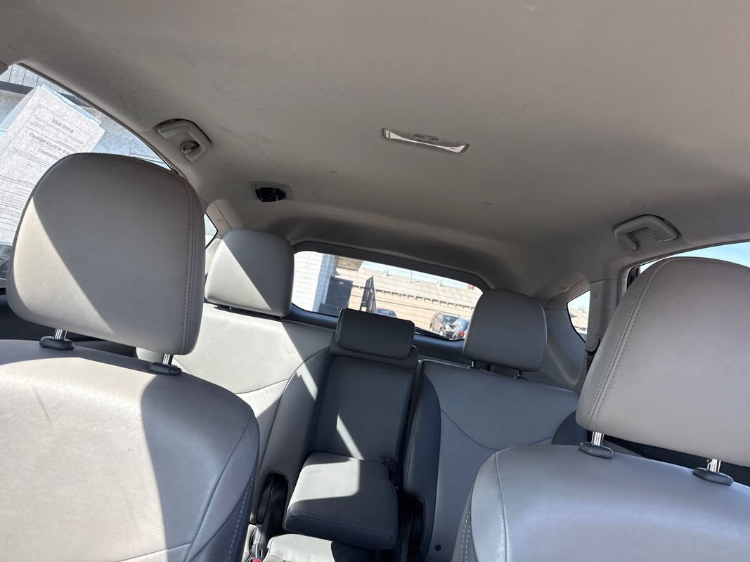 Used 2017 Toyota Prius V Five FWD image 15