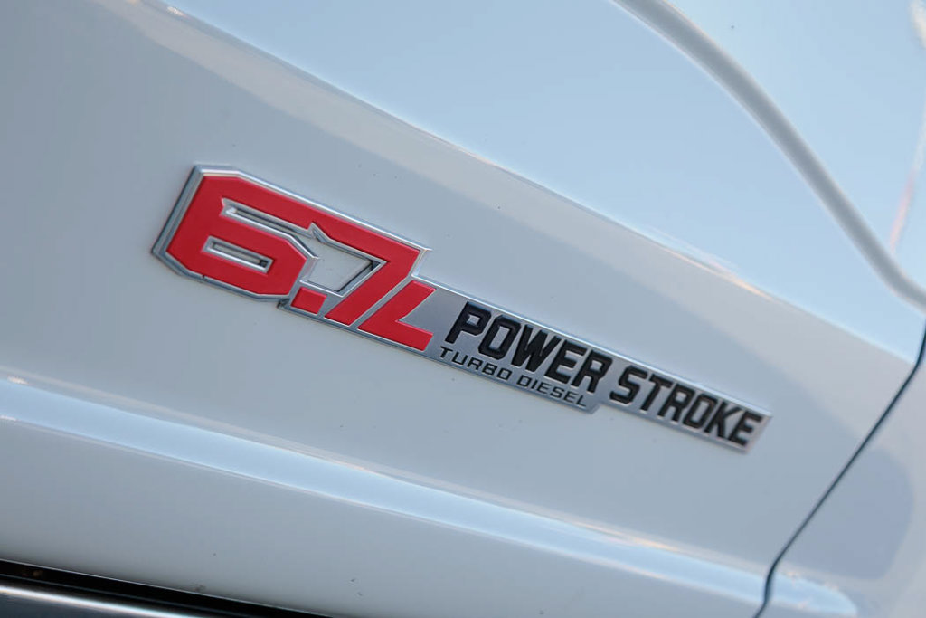 Used 2026 Ford F350 Platinum AWD/4WD image 11