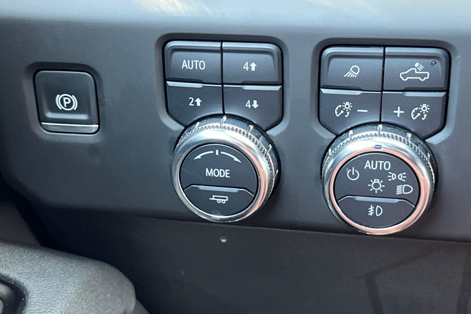 Used 2025 GMC Sierra 1500 AT4 AWD/4WD image 37