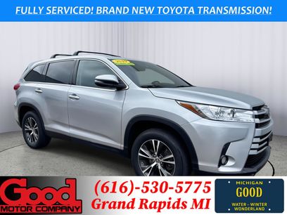 Used 2019 Toyota Highlander Plus w/ Carpet Mat Package (TMS)