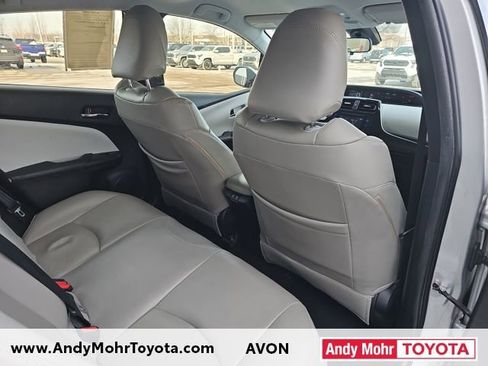 Used 2019 Toyota Prius LE image 29