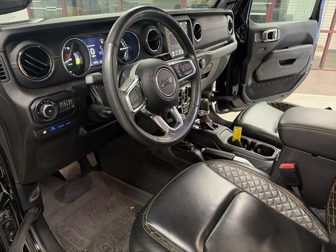 Certified 2022 Jeep Wrangler Unlimited Sahara AWD/4WD image 6