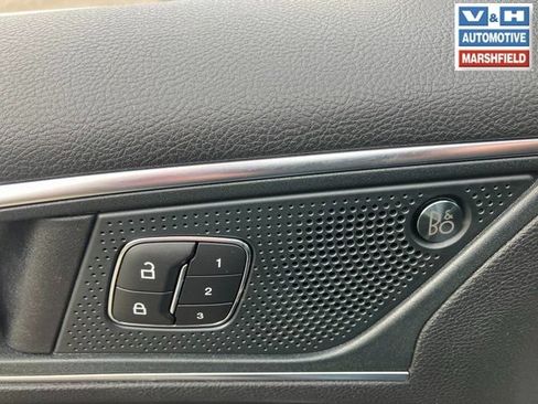 Used 2024 Ford Edge Titanium AWD/4WD image 12