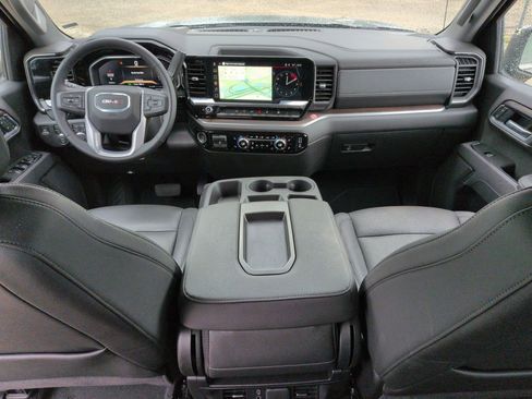 Used 2026 GMC Sierra 1500 SLT AWD/4WD image 28