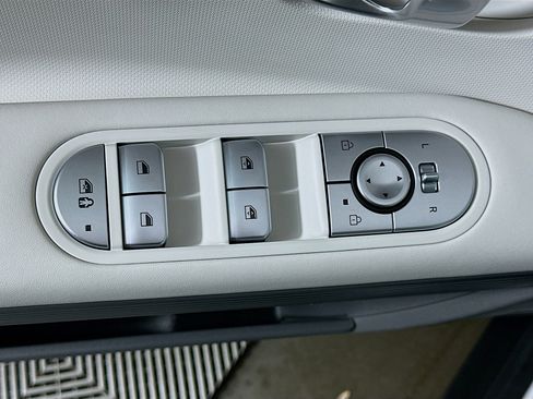 Used 2024 Hyundai Ioniq 5 SEL image 15