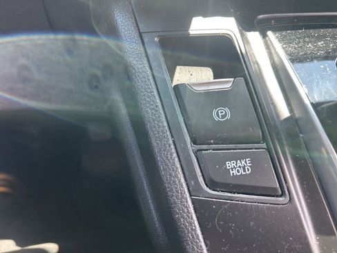 Used 2018 Honda CR-V EX image 12