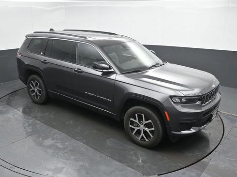 Used 2024 Jeep Grand Cherokee L Limited w/ Luxury Tech Group II image 33