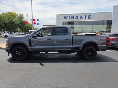 New 2026 Ford F250 Lariat w/ Black Appearance Package