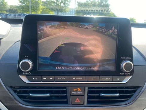 Used 2025 Nissan Altima 2.5 SV FWD image 28