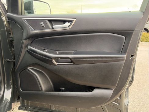 Used 2023 Ford Edge SEL w/ Convenience Package image 13