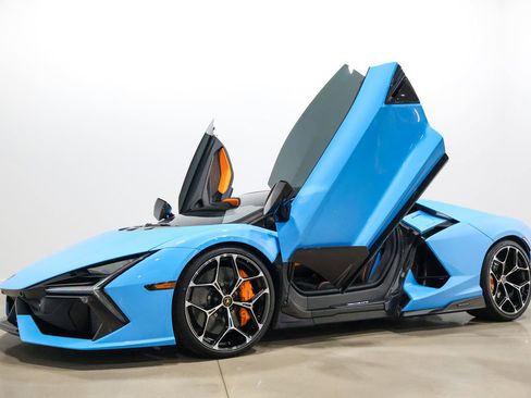 Used 2025 Lamborghini Revuelto AWD/4WD image 4
