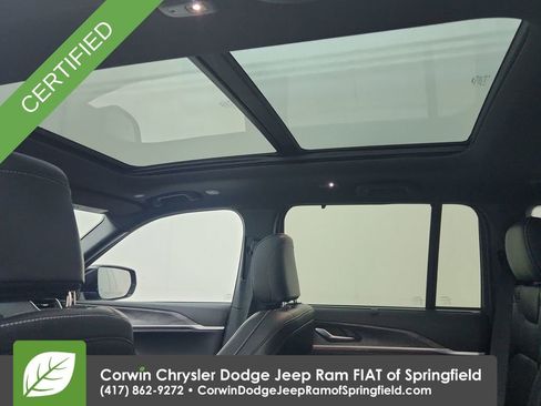 Certified 2025 Jeep Grand Cherokee Limited w/ Luxury Tech Group II AWD/4WD image 31
