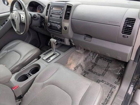 Used 2012 Nissan Frontier 4x4 Crew Cab image 18