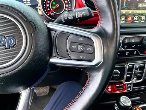 Used 2021 Jeep Wrangler Unlimited Rubicon image 24