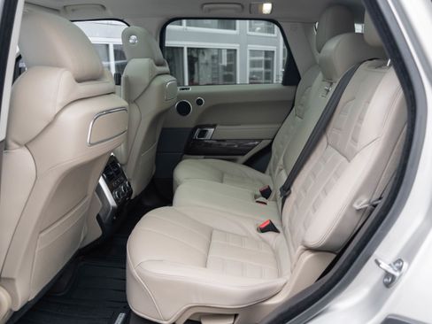 Used 2016 Land Rover Range Rover Sport Autobiography image 24