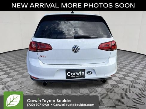 Used 2017 Volkswagen GTI SE FWD image 6