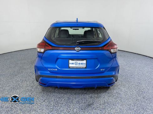 Used 2022 Nissan Kicks SV image 6
