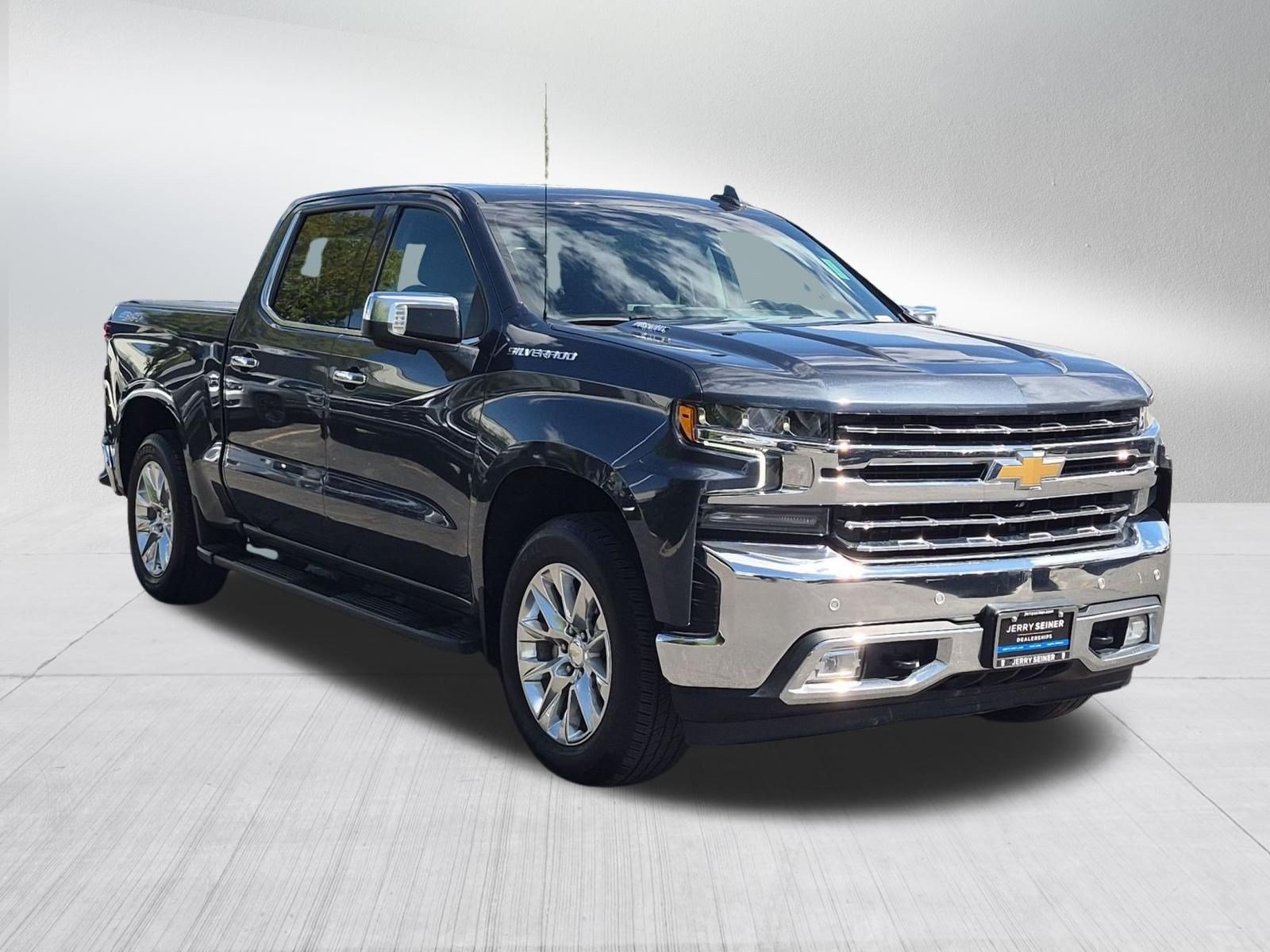 Certified 2021 Chevrolet Silverado 1500 LTZ w/ LTZ Premium Package AWD/4WD image 8