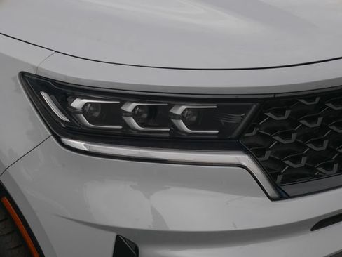 Used 2022 Kia Sorento SX AWD/4WD image 12