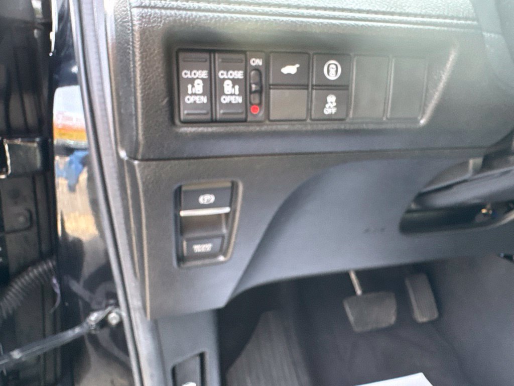 Used 2024 Honda Odyssey Sport image 17