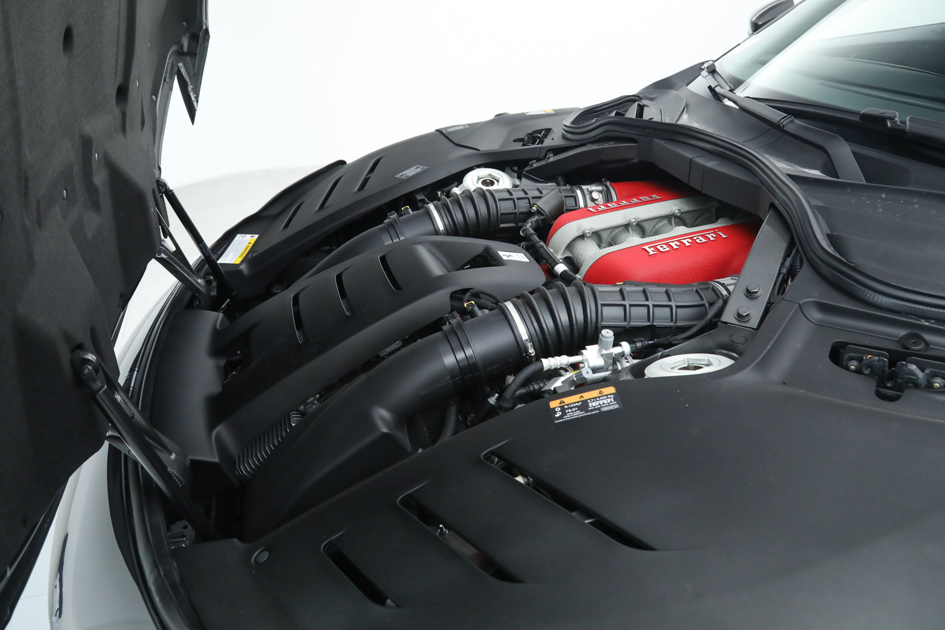 Used 2025 Ferrari Purosangue AWD/4WD image 40