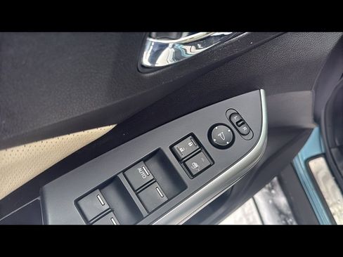 Used 2016 Honda CR-V Touring image 8