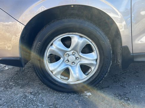 Used 2014 Subaru Forester 2.5i image 35