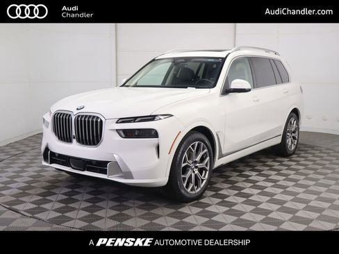 Used 2023 BMW X7 xDrive40i w/ Premium Package image 1