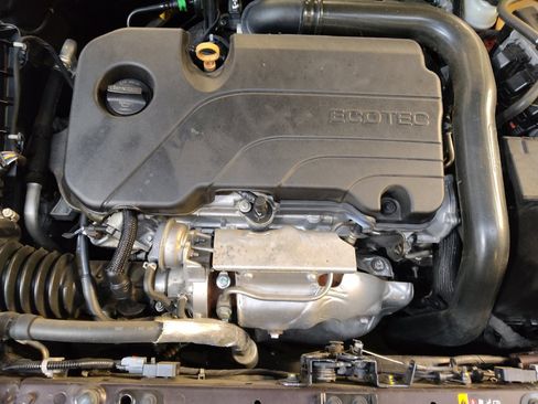 Used 2021 Chevrolet Malibu LS FWD image 30