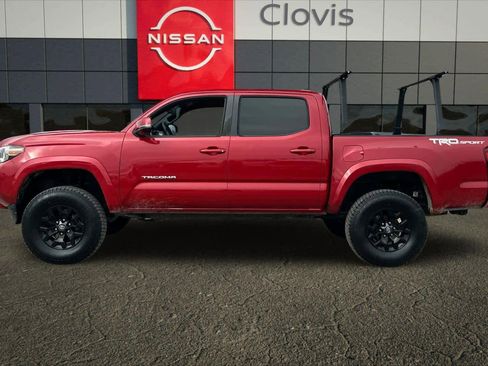 Used 2019 Toyota Tacoma TRD Sport image 6