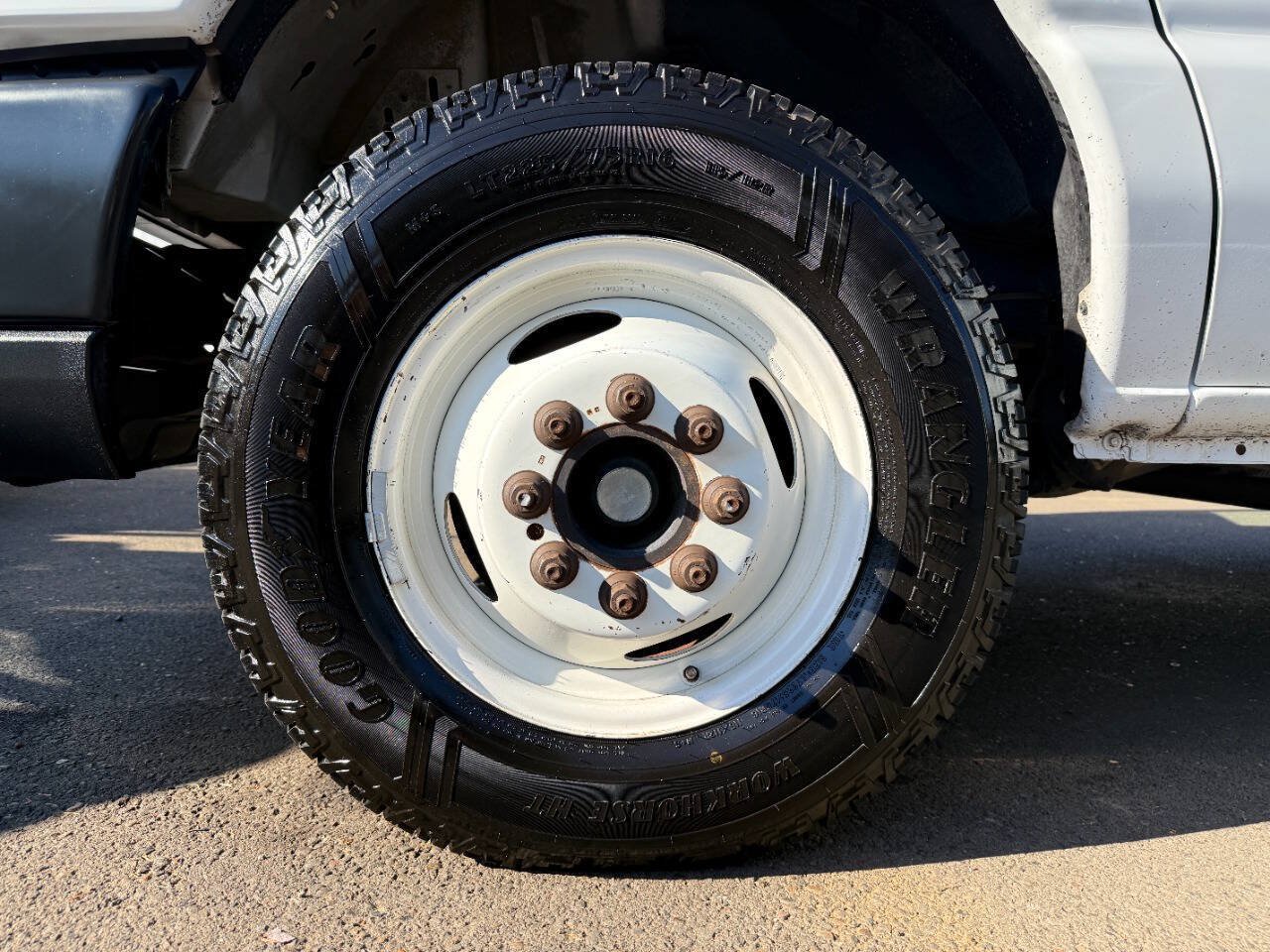 Used 2013 Ford E-350 and Econoline 350 Super Duty RWD image 35