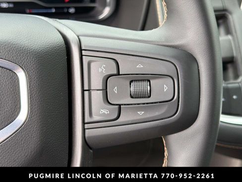 Used 2024 GMC Yukon AT4 w/ AT4 Premium Plus Package AWD/4WD image 28