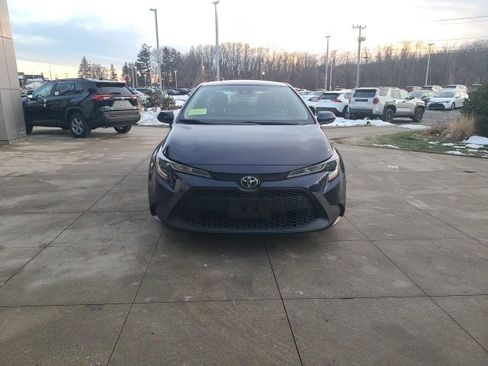 Used 2022 Toyota Corolla LE image 2