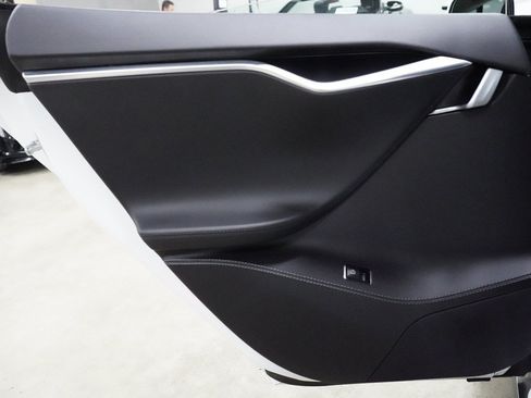 Used 2015 Tesla Model S 60 RWD image 20