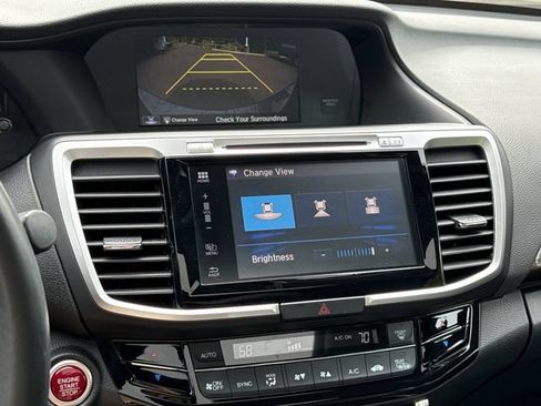 Used 2017 Honda Accord EX-L image 27