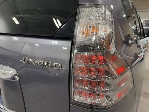 Used 2019 Lexus GX 460 Premium w/ Premium Package image 42