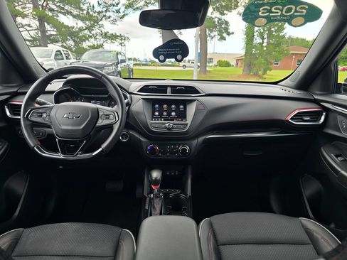 Certified 2023 Chevrolet TrailBlazer RS FWD image 12