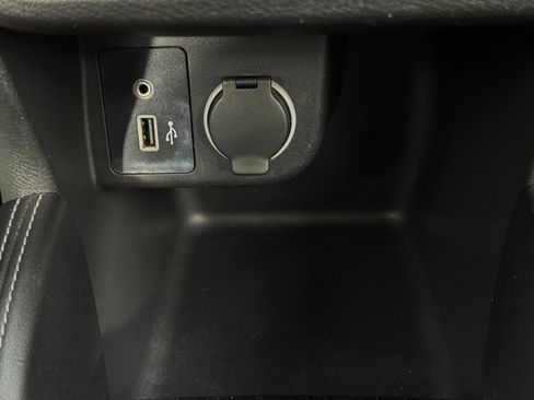 Used 2019 Nissan Kicks SV image 24