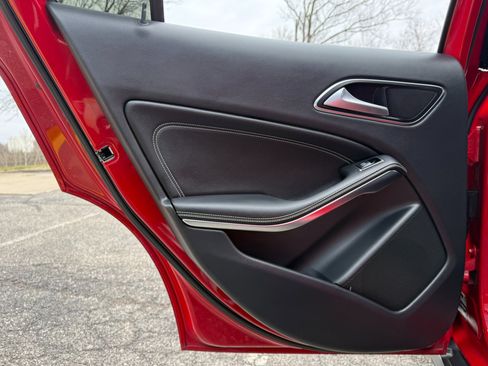 Used 2017 Mercedes-Benz GLA 250 4MATIC image 18