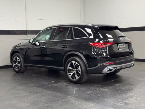 Used 2025 Mercedes-Benz GLC 350e 4MATIC image 9