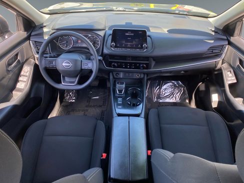 Used 2025 Nissan Rogue S FWD image 10