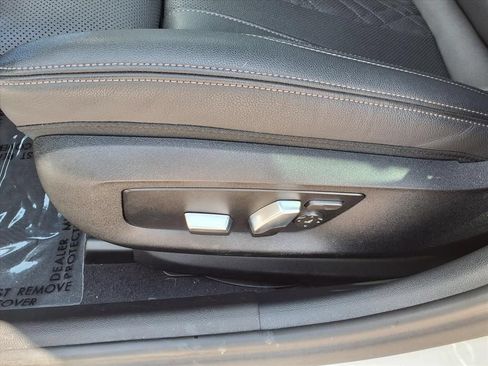 Used 2022 BMW 530i w/ M Sport Package RWD image 21