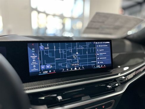 Used 2024 BMW X6 M60i w/ Dynamic Handling Package image 46