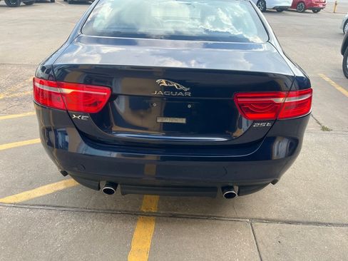Used 2017 Jaguar XE RWD image 5
